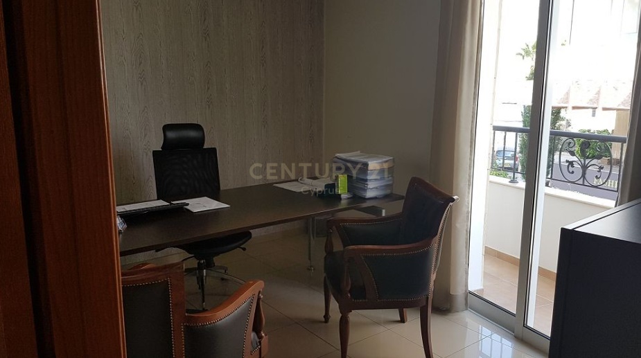 175m2 Office in Limassol, Cyprus No. 54026