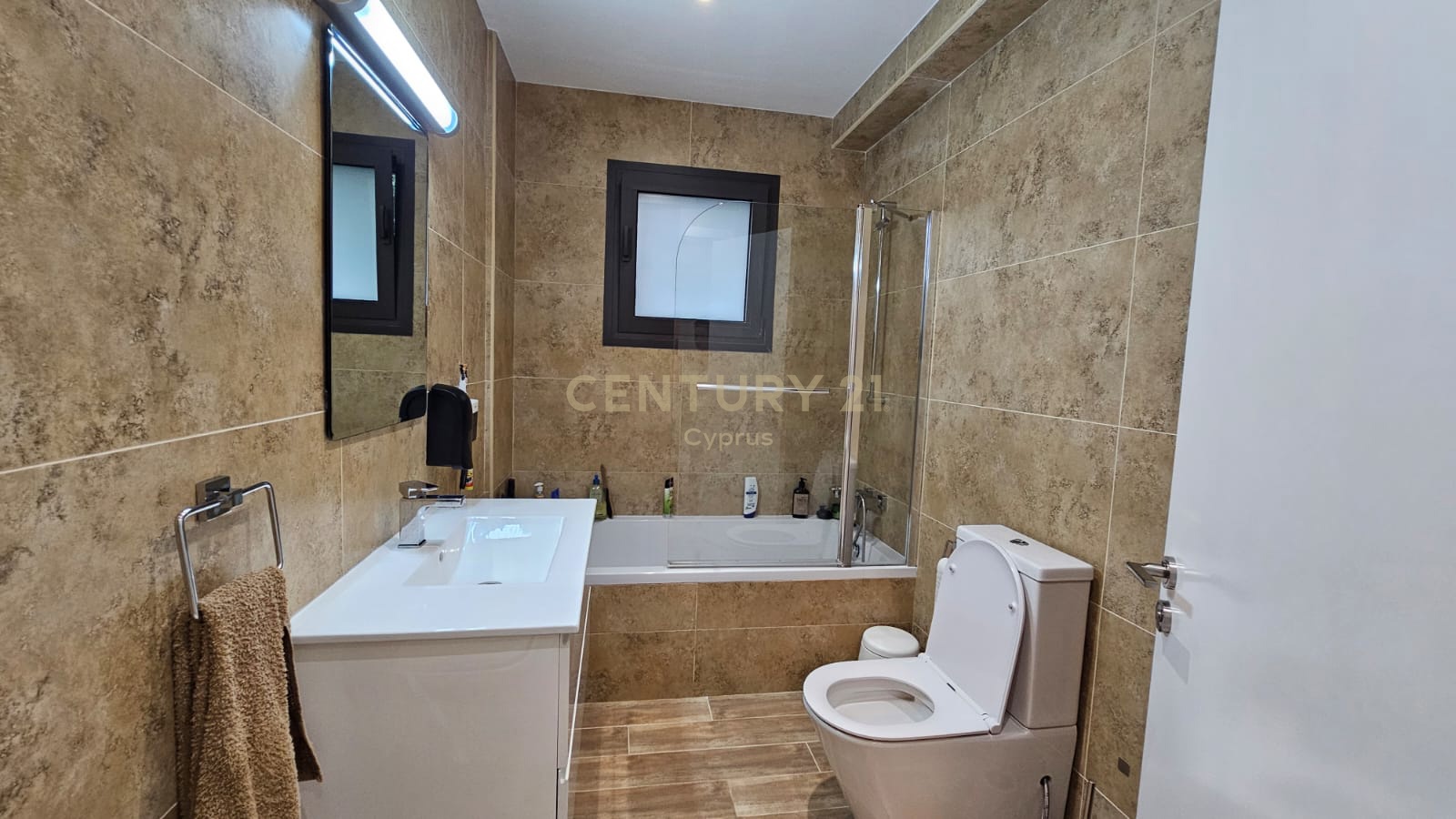 2 dormitorios Apartamento en Germasogeia, Limassol, Chipre No. 54032