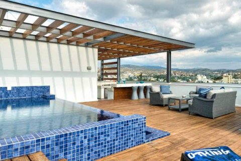 4 bedrooms Apartment in Limassol,  No. 38165 11