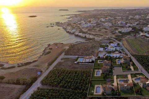 3 bedrooms Villa in Paphos, No. 38141