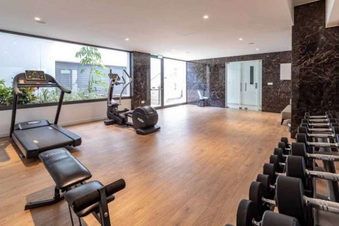 3 bedrooms Apartment in Limassol, No. 38164 10