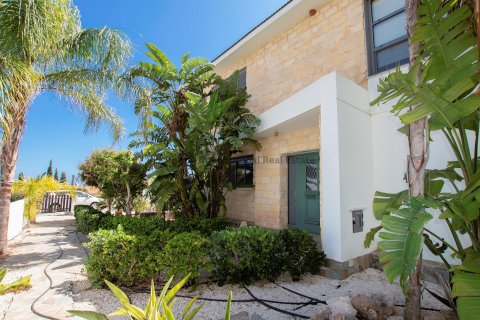 4 bedrooms Villa in Ayia Napa, Ammochostos,  No. 51433 2