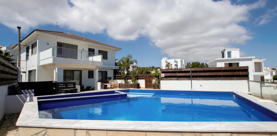 4 bedrooms Villa in Ayia Napa, Ammochostos,  No. 51433