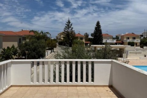 3 bedrooms Townhouse in Pervolia, Larnaka,  No. 51848 10