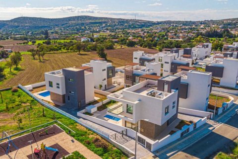 3 bedrooms Villa in Pyrgos, Limassol, No. 46123 9