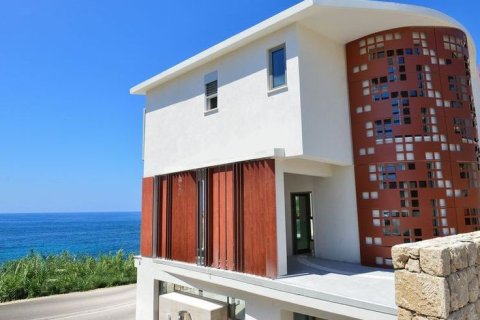 4 bedrooms Villa in Chloraka, Paphos,  No. 46122