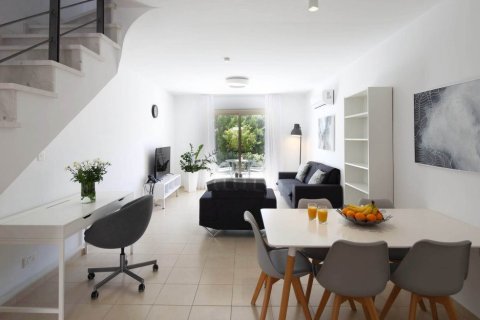 2 bedrooms Villa in Paphos,  No. 54481 3