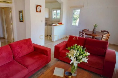 2 bedrooms Penthouse in Paphos,  No. 54483 2