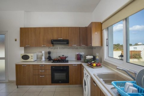 Вилла с 4 спальнями в Паралимни, Аммохостос, Кипр № 37515 5