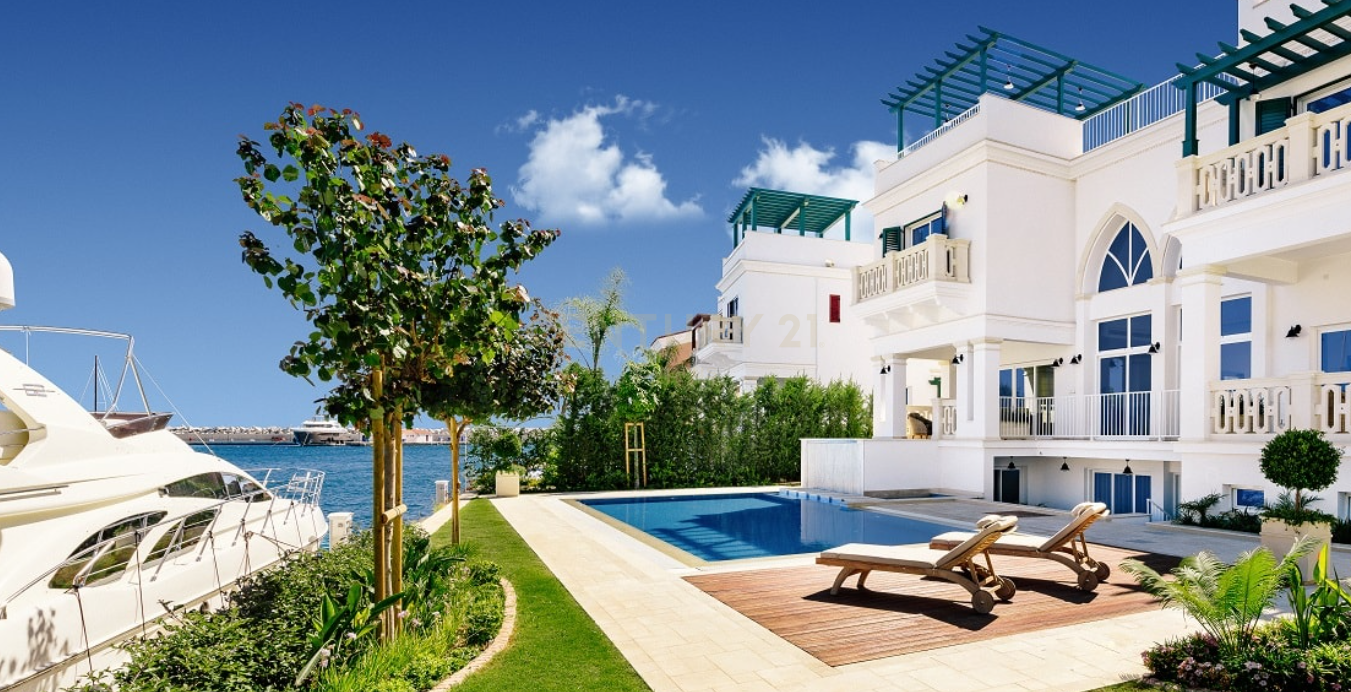 3 bedrooms Villa in Limassol, Cyprus No. 54399