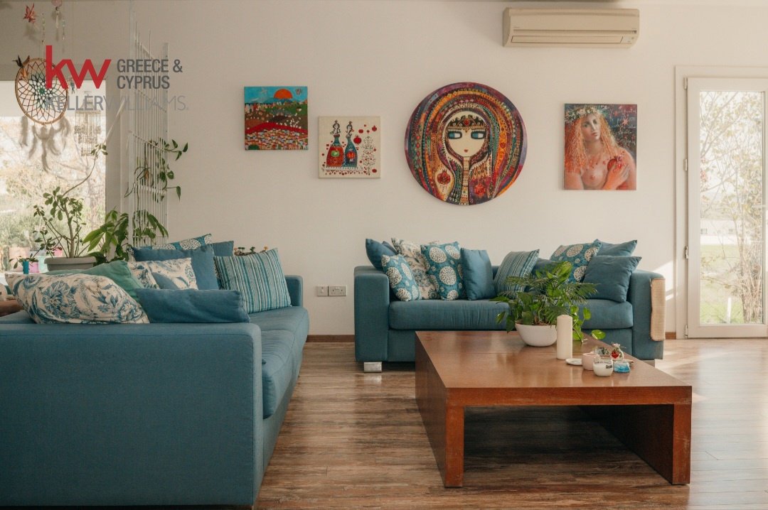 4 bedrooms Townhouse in Lympia, Nicosia, Cyprus No. 50318