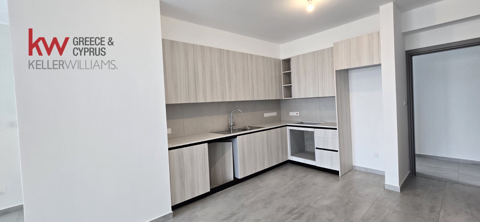 Квартира с 2 спальнями в Ларнака, Кипр № 50821