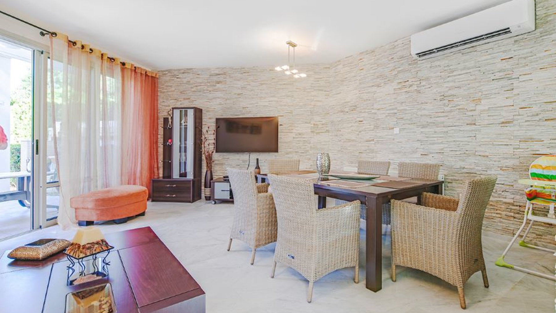 4 bedrooms Villa in Limassol, Cyprus No. 29534