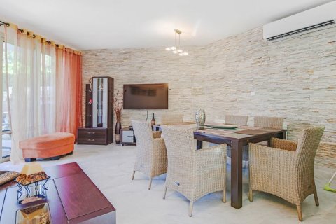 4 bedrooms Villa in Limassol, Cyprus No. 29534