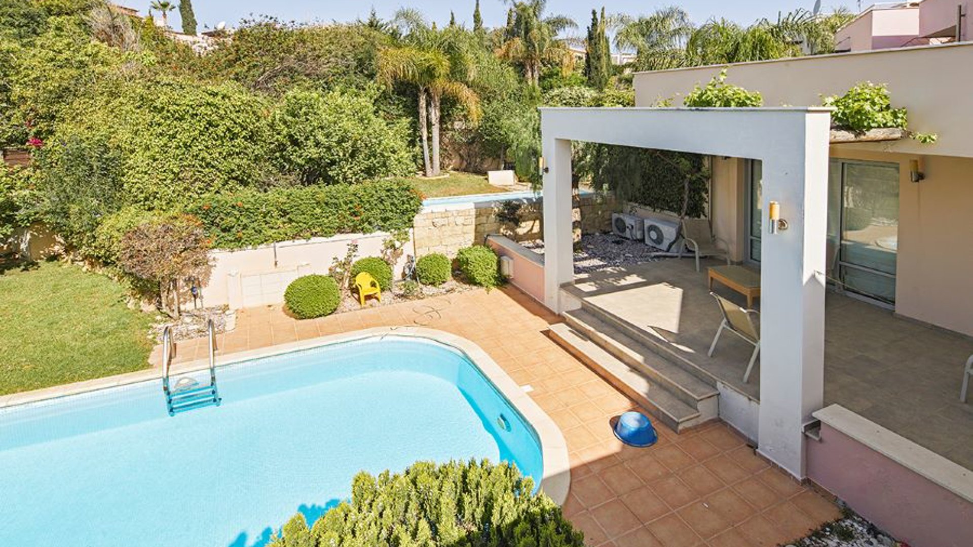4 bedrooms Villa in Limassol, Cyprus No. 29534