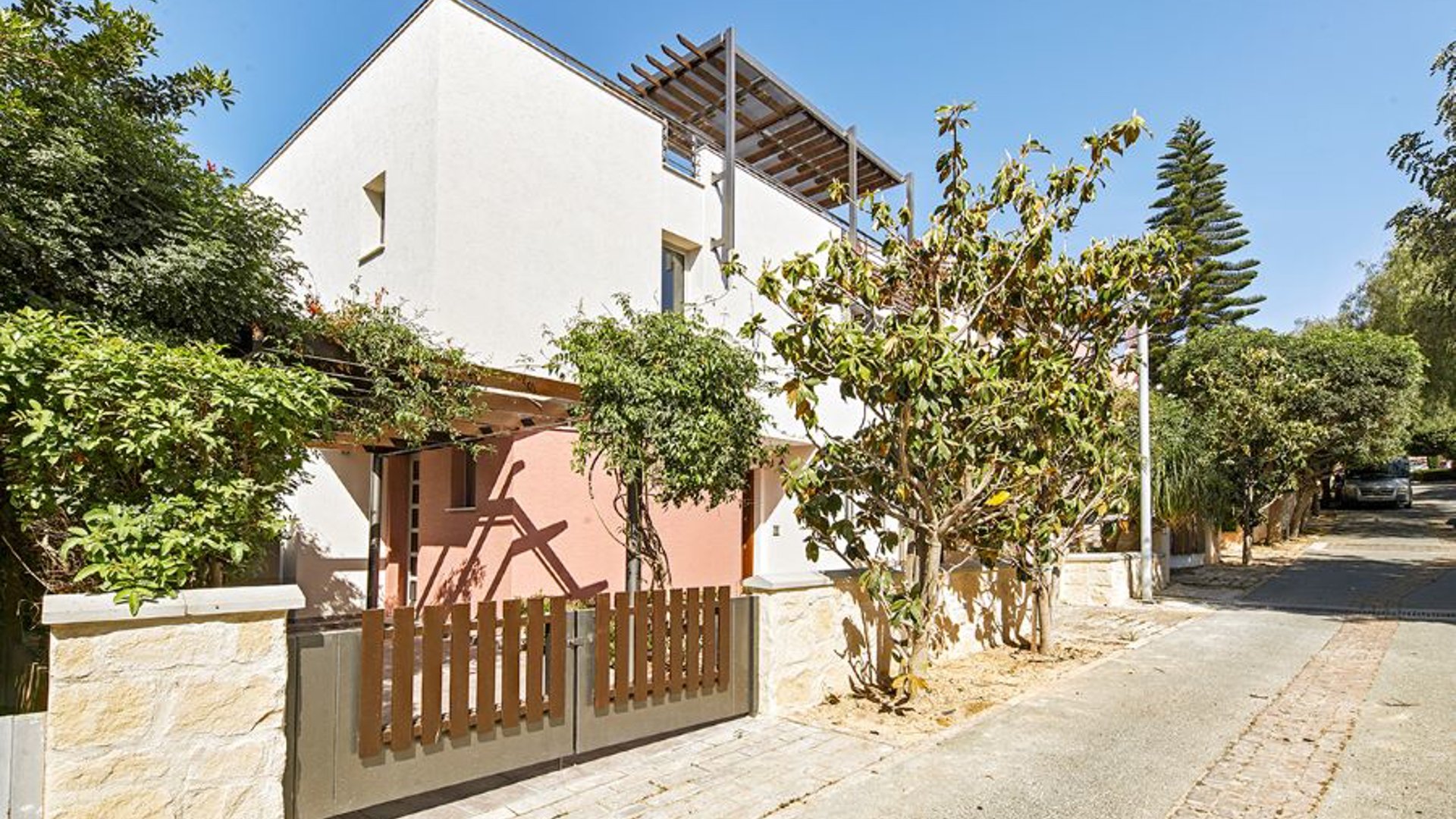 4 bedrooms Villa in Limassol, Cyprus No. 29534