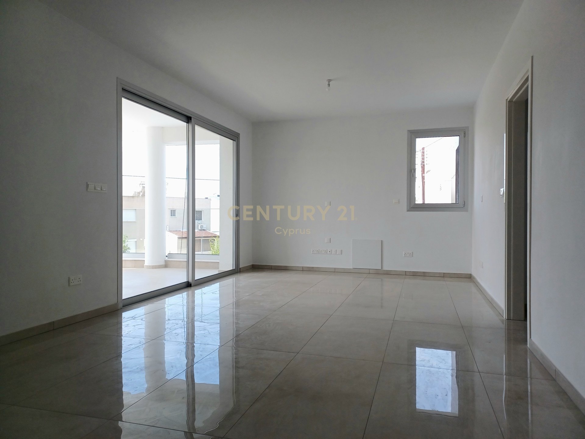 2 bedrooms Apartment in Germasogeia, Limassol, Cyprus No. 54301