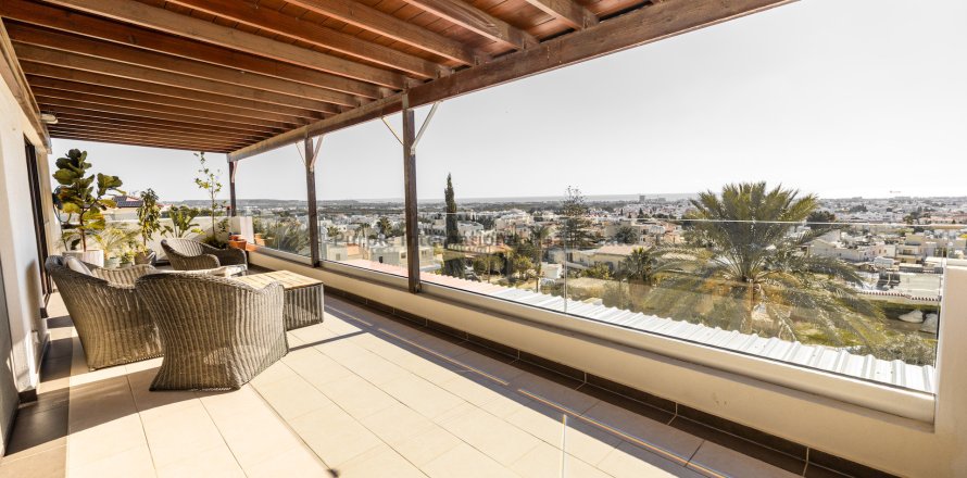 2 bedrooms Apartment in Oroklini, Larnaka,  No. 39376