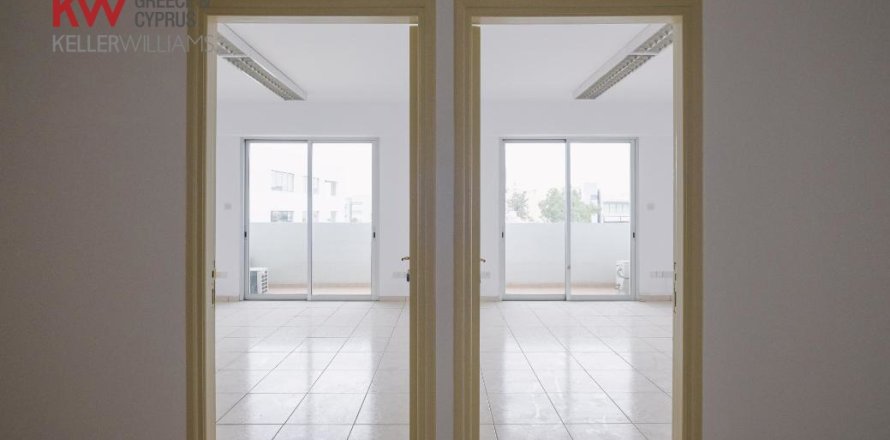 184m2 Bureau à Nicosia,  No. 39635