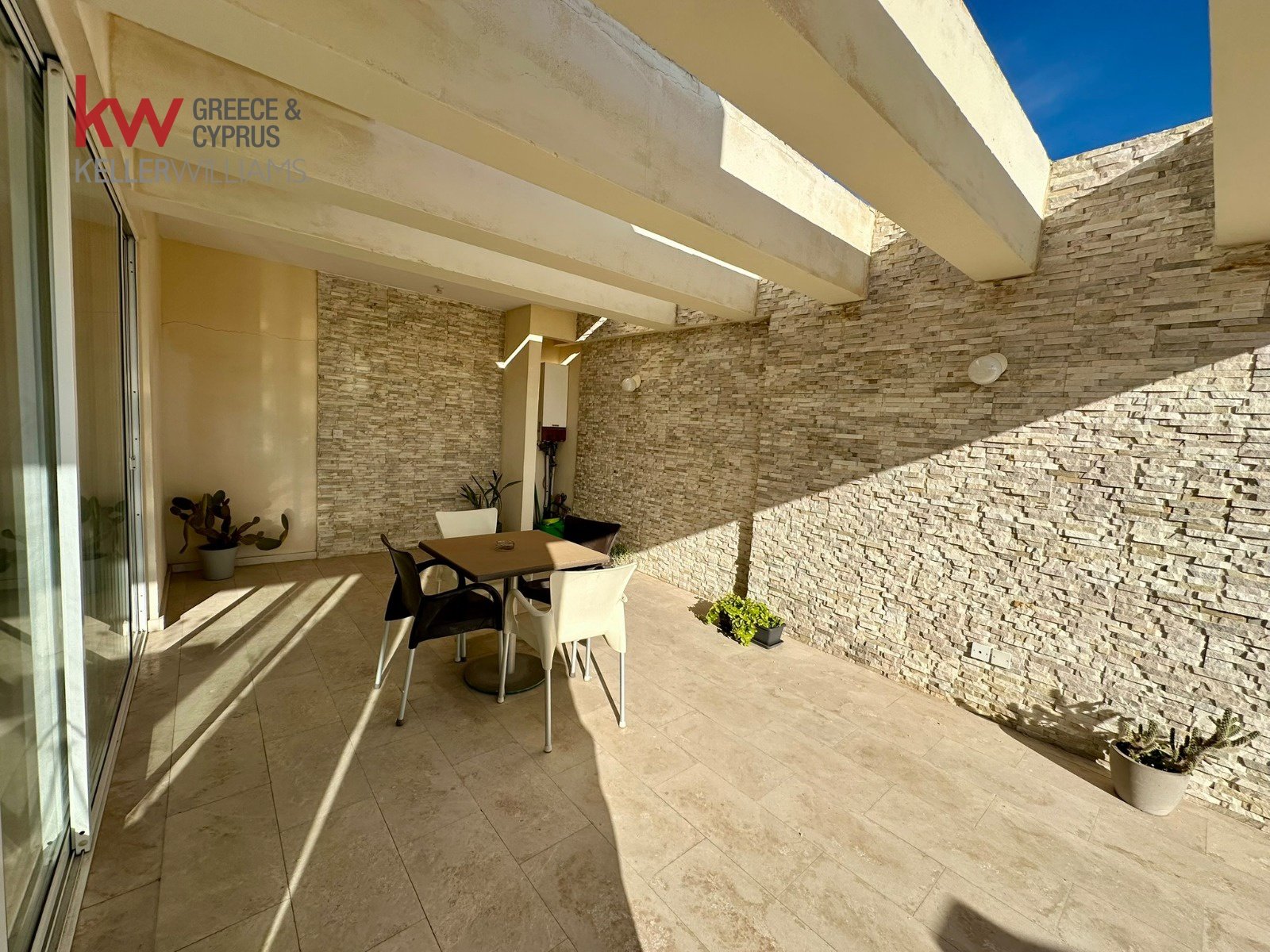 2 bedrooms Apartment in Nicosia, Cyprus No. 39633