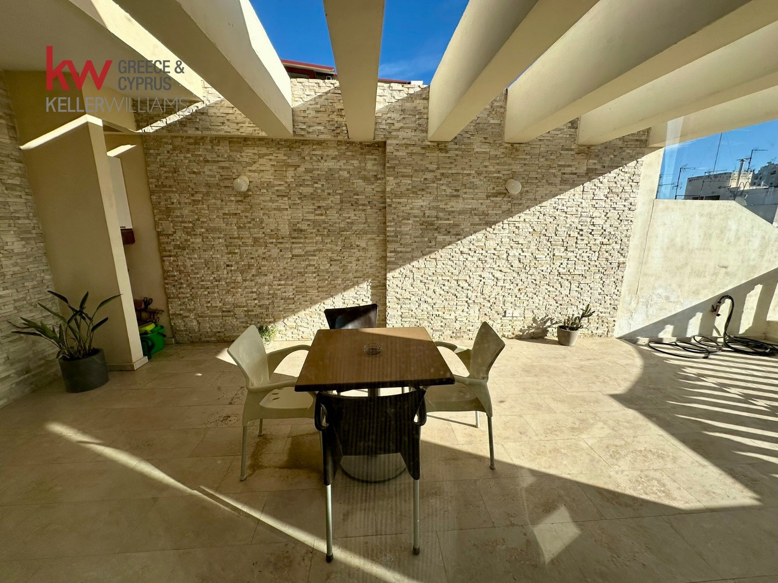 2 bedrooms Apartment in Nicosia, Cyprus No. 39633