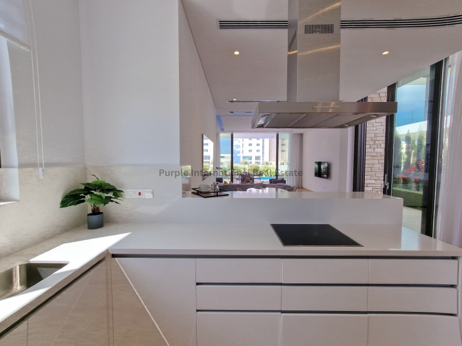 5 bedrooms Villa in Kato Paphos, Paphos, Cyprus No. 51596