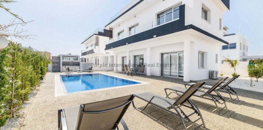 3 bedrooms Villa in Pernera, Ammochostos,  No. 37753