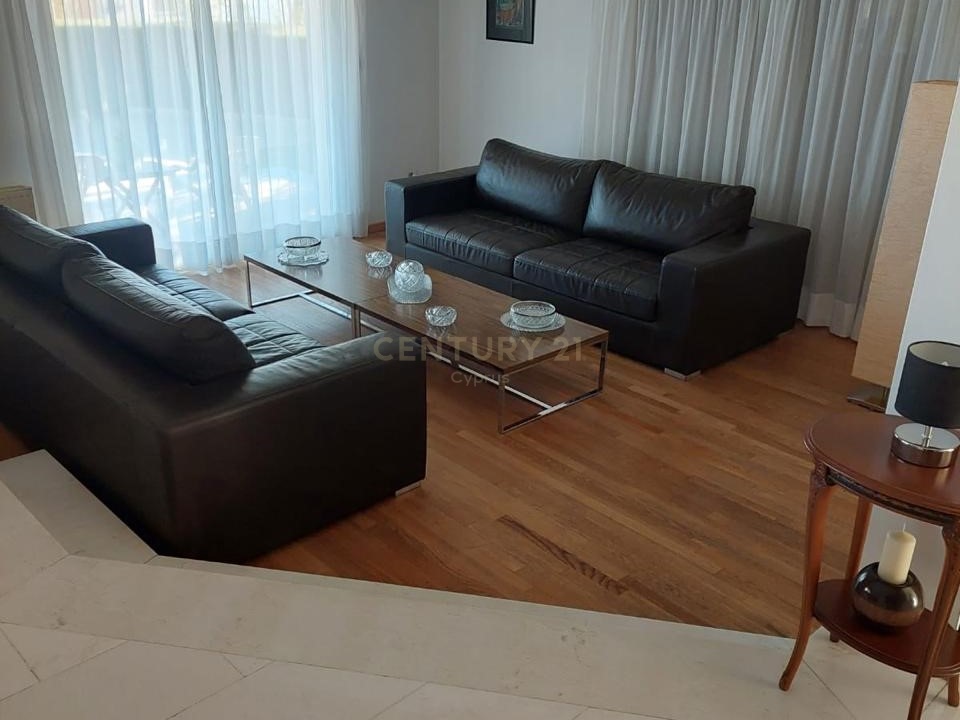 5 bedrooms Villa in Agios Tychonas, Limassol, Cyprus No. 30876