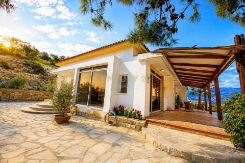 3 bedrooms Bungalow in Akrounta, Limassol, Cyprus No. 57831