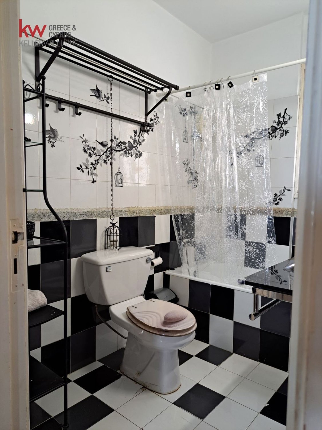 3 bedrooms Apartment in Larnaca, Larnaka, Cyprus No. 40651