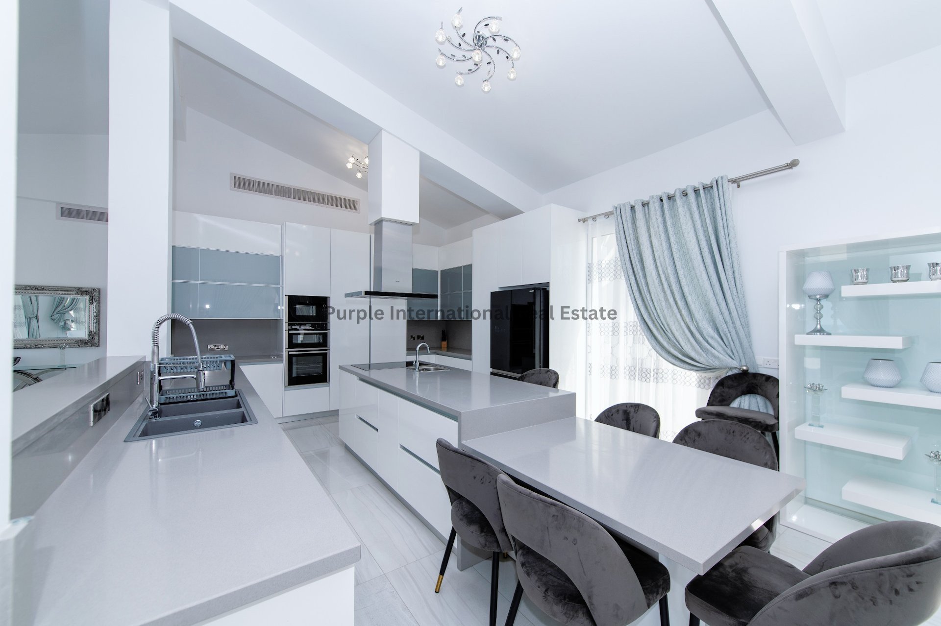 4 bedrooms Villa in Sea Caves, Pegeia, Paphos, Cyprus No. 7682