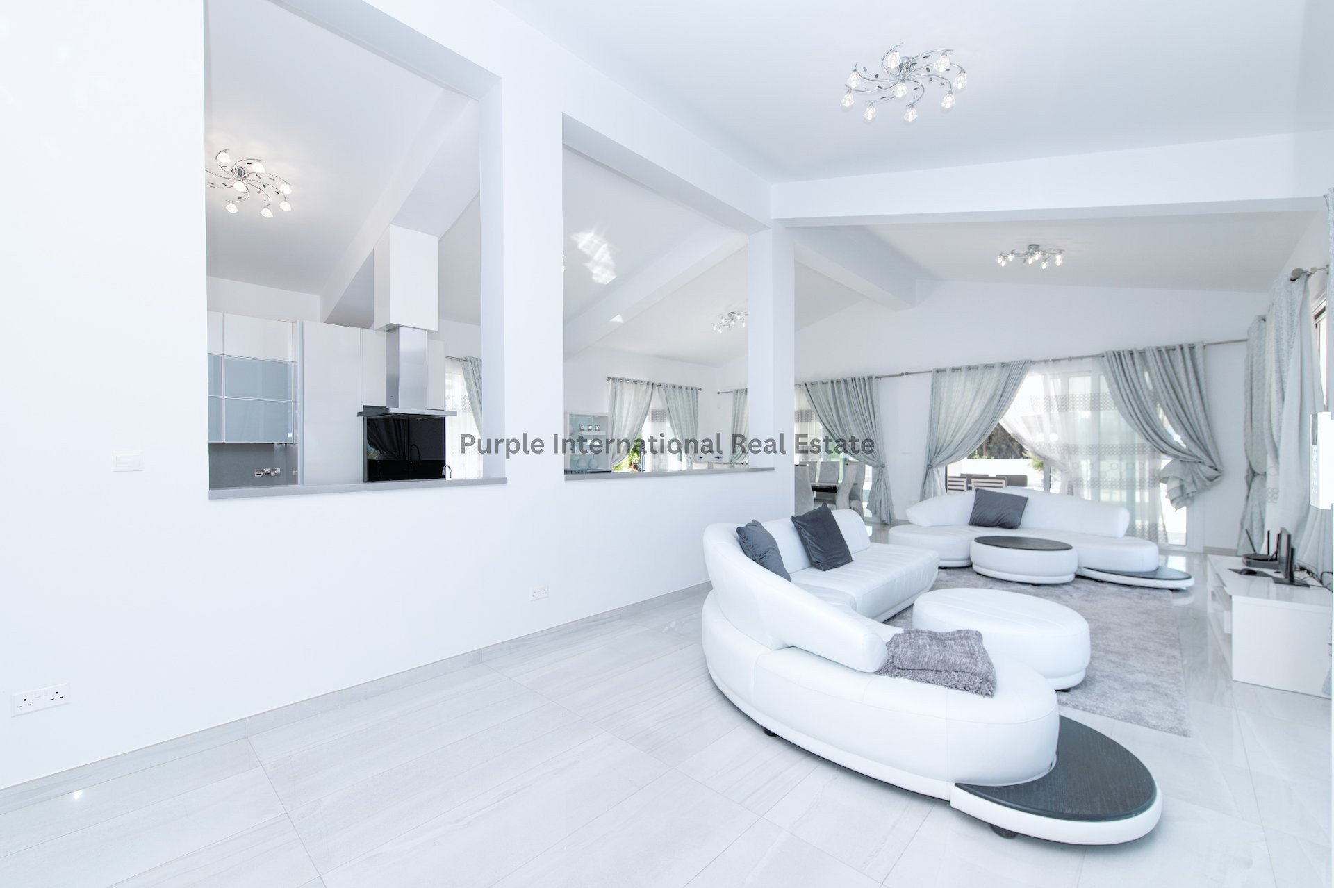4 bedrooms Villa in Sea Caves, Pegeia, Paphos, Cyprus No. 7682