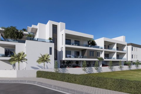 2 bedrooms Apartment in Larnaca, Larnaka,  No. 43387 3