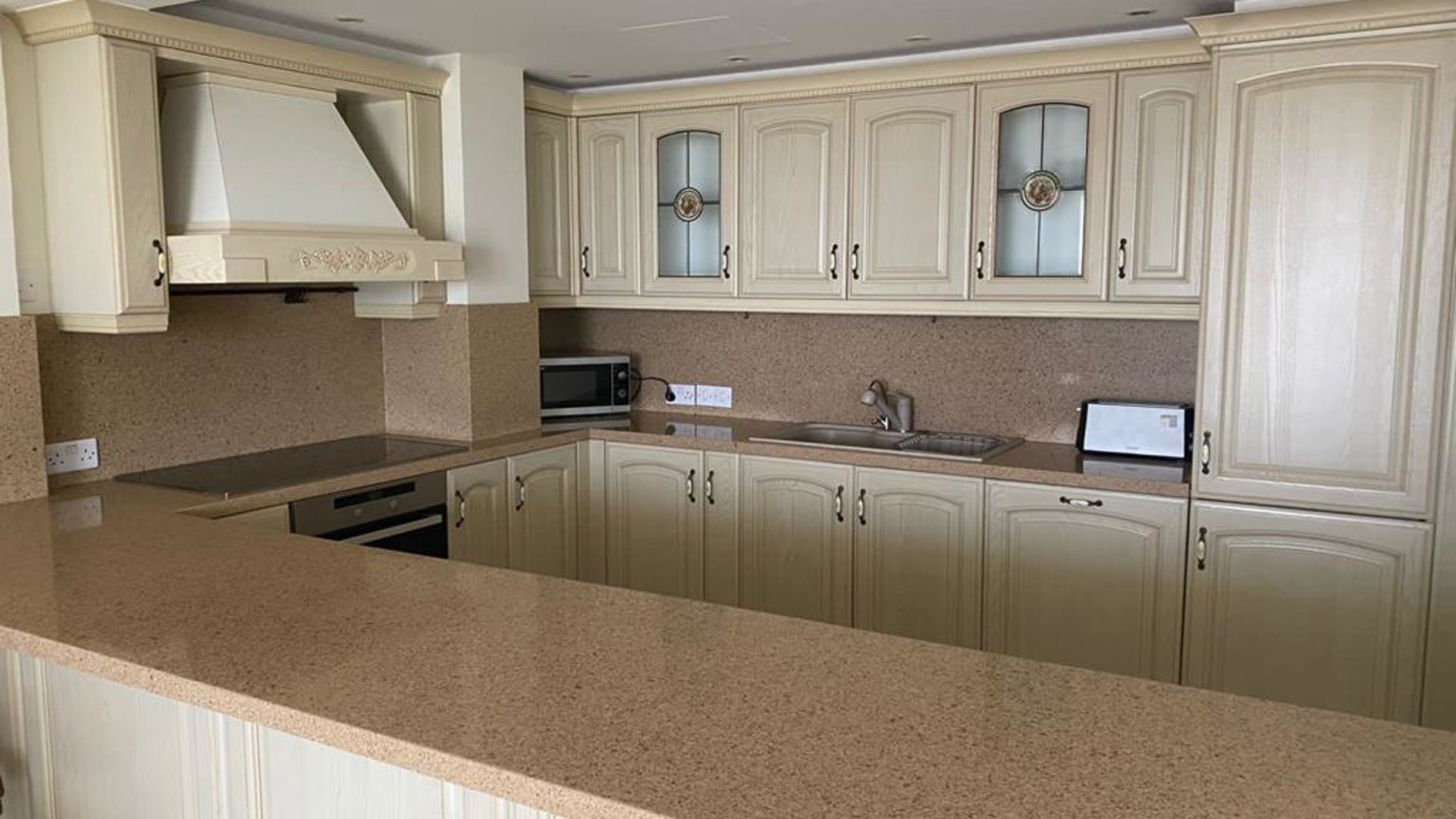 3 bedrooms Apartment in Limassol, Cyprus No. 28123