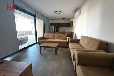 2 bedrooms Apartment in Livadia, Larnaka, No. 39962 8