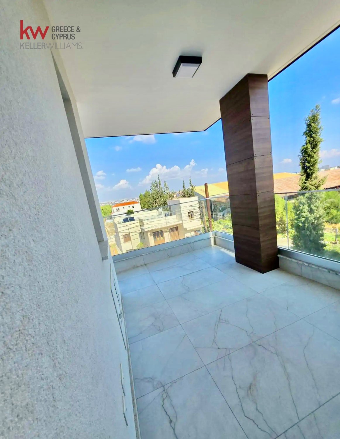 Квартира с 3 спальнями в Ларнака, Кипр № 39956