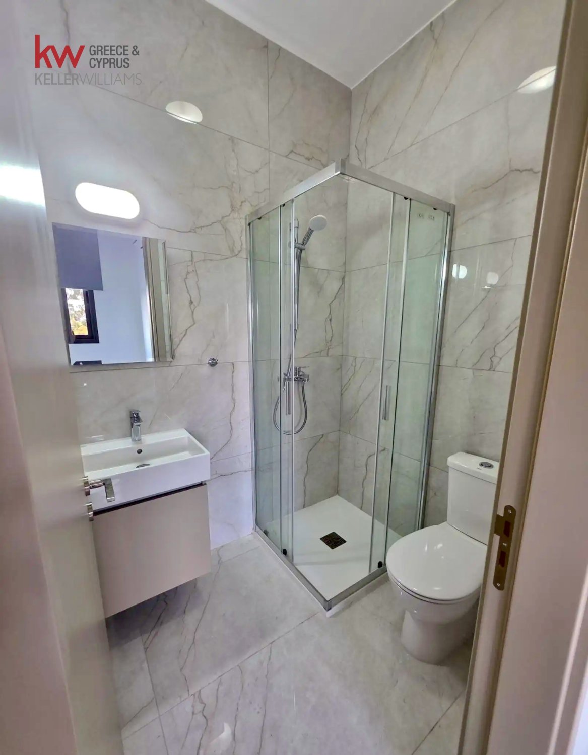 Квартира с 3 спальнями в Ларнака, Кипр № 39956