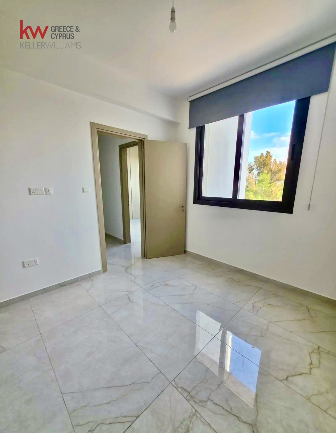 Квартира с 3 спальнями в Ларнака, Кипр № 39956