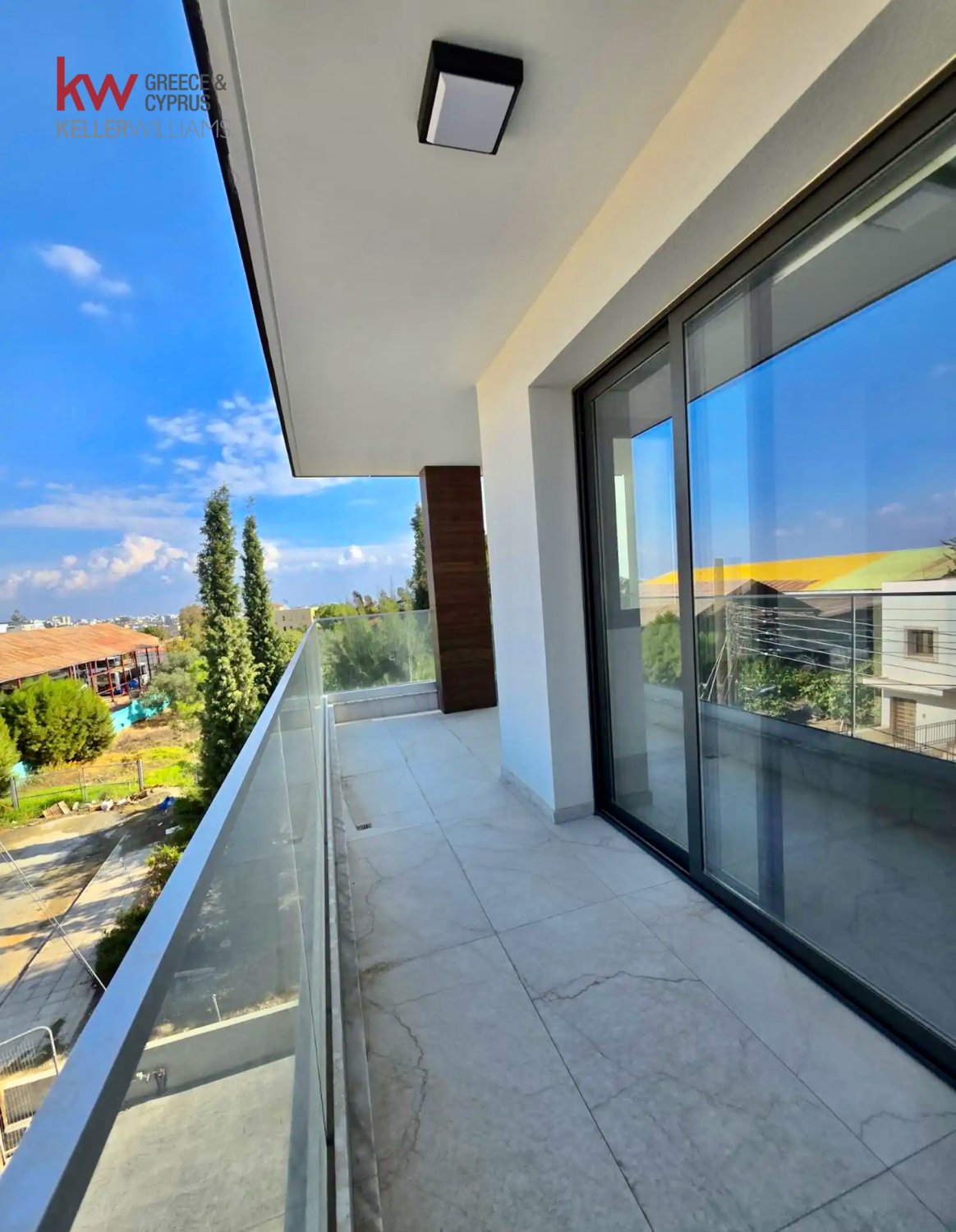 Квартира с 3 спальнями в Ларнака, Кипр № 39956