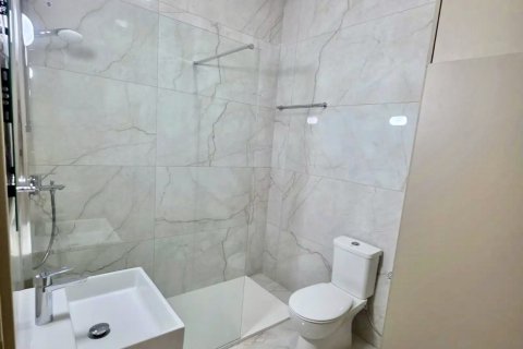 3 bedrooms Apartment in Larnaka,  No. 39956 9