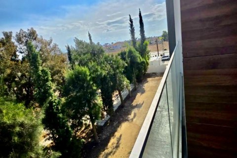 3 bedrooms Apartment in Larnaka,  No. 39956 12