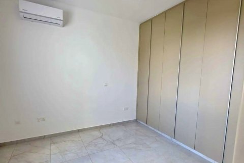 3 bedrooms Apartment in Larnaka,  No. 39956 6