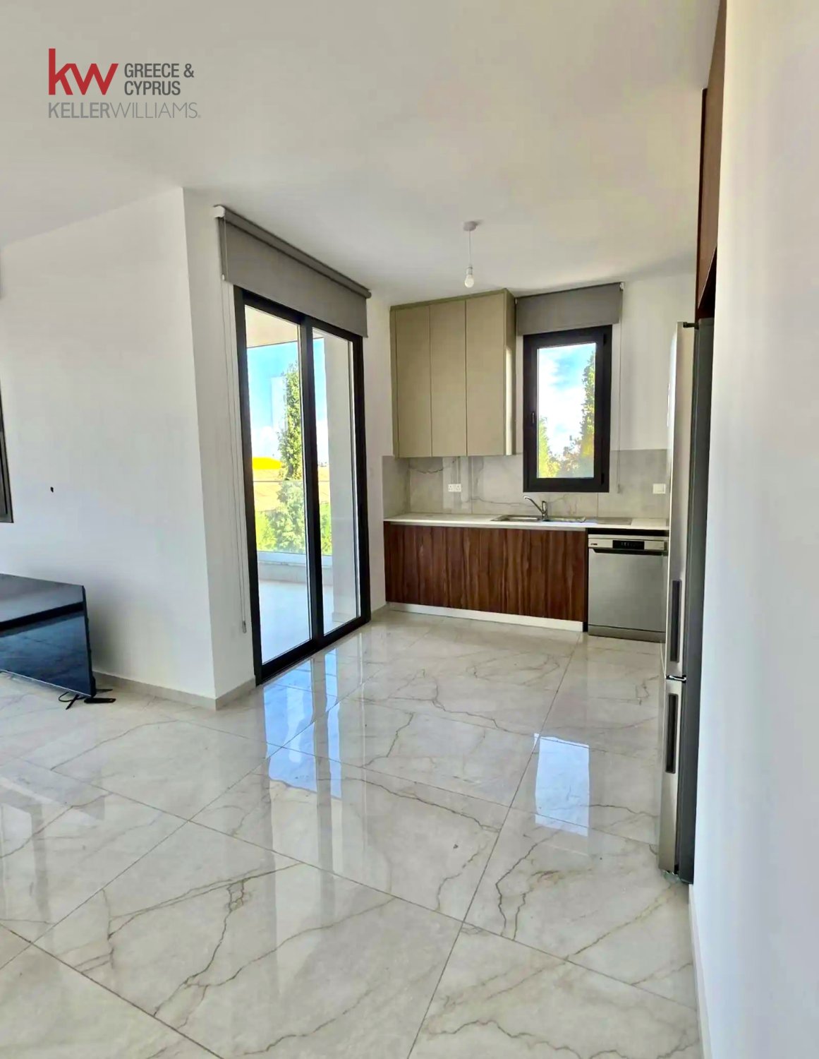 Квартира с 3 спальнями в Ларнака, Кипр № 39956