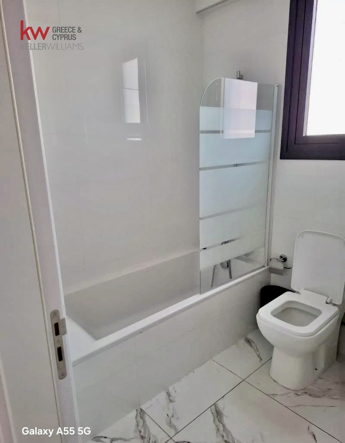 2 bedrooms Apartment in Larnaca, Larnaka, Cyprus No. 39959