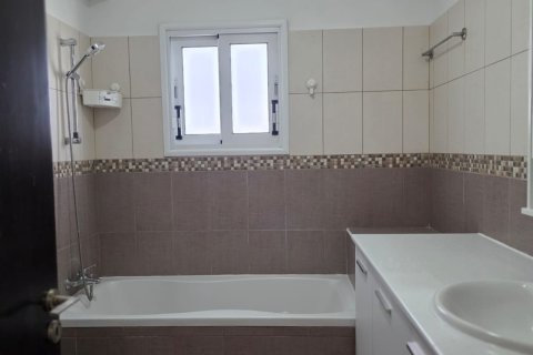 3 bedrooms Bungalow in Pervolia, Larnaka,  No. 39957 12