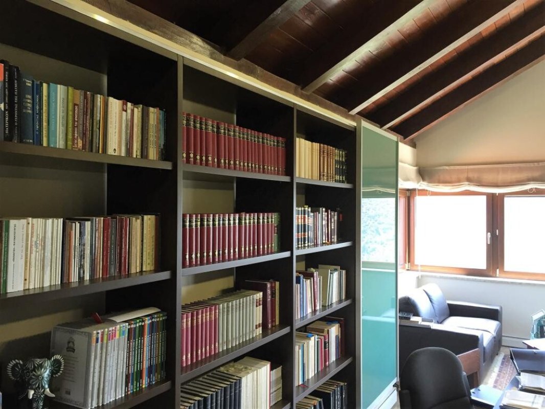 5 bedrooms Villa in Limassol, Cyprus No. 38916