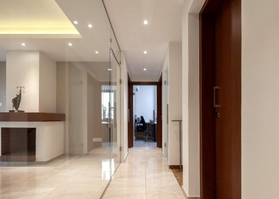479m2 Propriété commerciale à Nicosia, Chypre No. 38920