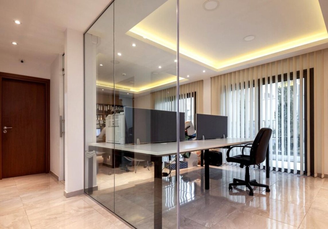 479m2 Propriété commerciale à Nicosia, Chypre No. 38920