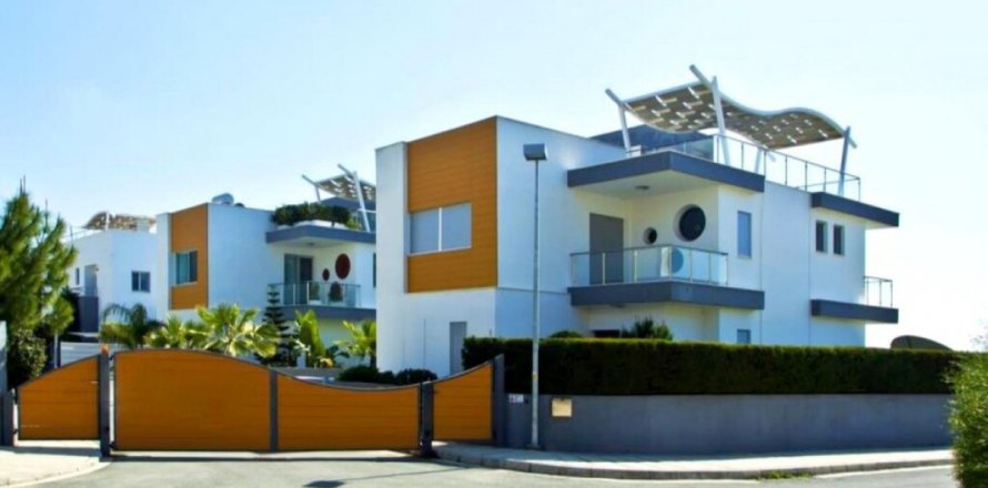 Вилла с 3 спальнями в Лимассол, Лимасол, № 38919