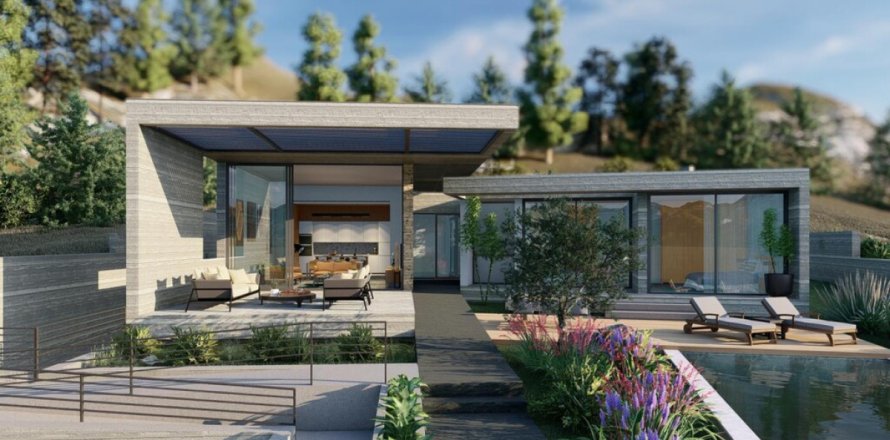 5 bedrooms Villa in Paphos,  No. 38914